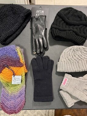 Bundle of women’s winter items!!